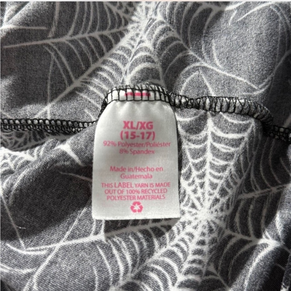 No Boundaries Halloween Cobweb Long Sleeve V-Neck Tee Spiderweb Top, Spooky Goth - Picture 7 of 8